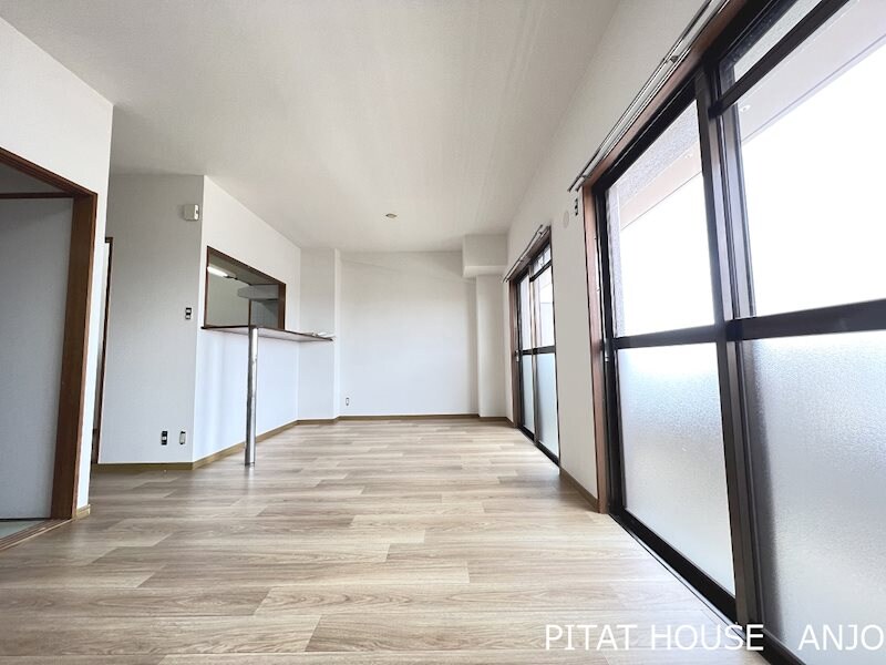 物件内観写真4　(参考写真２０２（反転タイプ）)