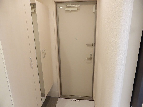 玄関(参考写真)