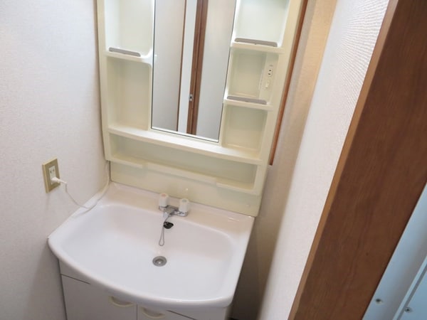 洗面所(参考写真２C)