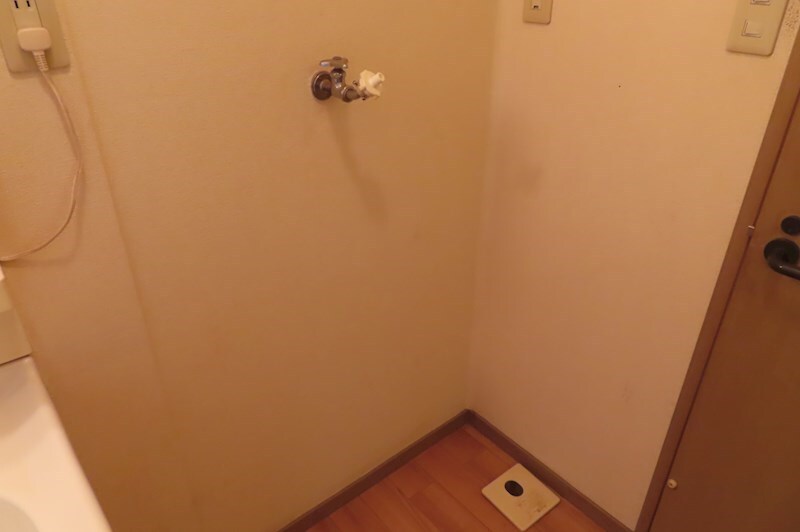 物件内観写真13　(洗濯機置き場)