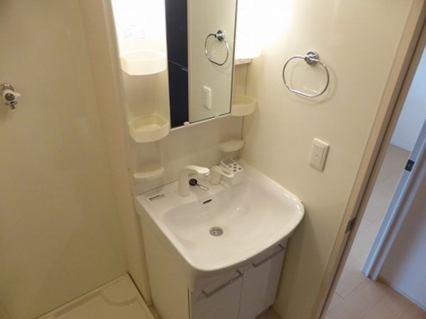 洗面所(同物件別部屋)