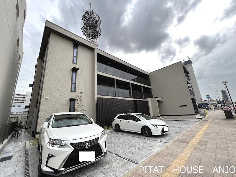 Croix Rousse（クロワルース）の物件外観写真