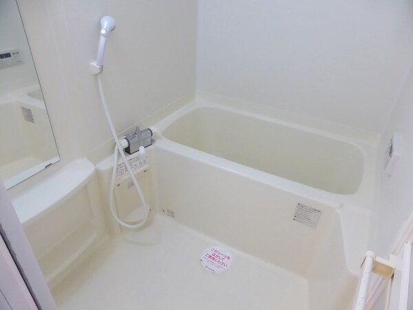 風呂画像(同物件別部屋)