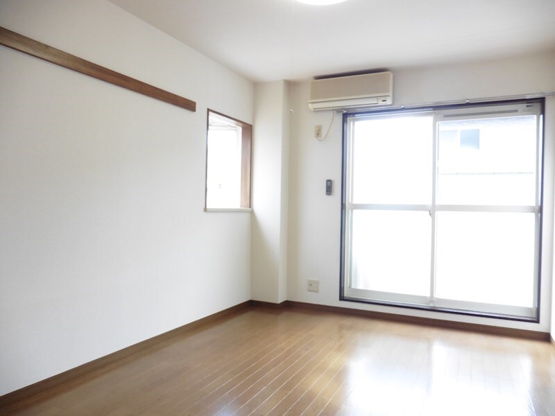 物件内観写真4　(同物件別部屋)