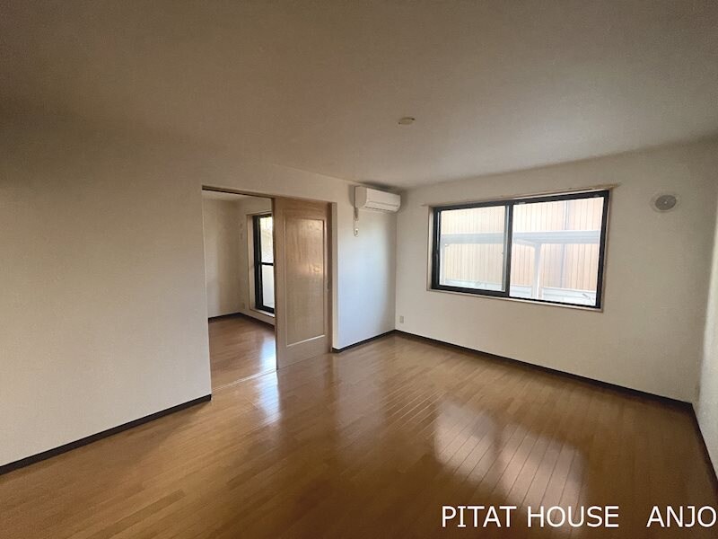 物件内観写真4　(参考写真１０２（反転タイプ）)