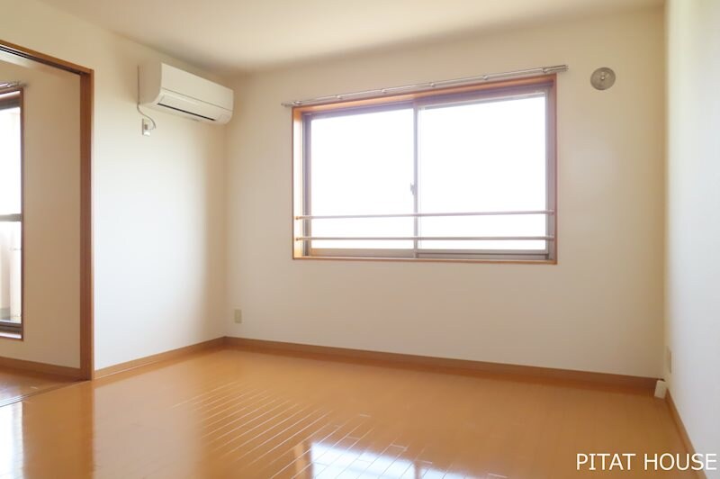 物件内観写真4　(参考写真３０２（反転タイプ）)