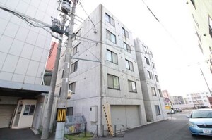 ブランノワール白石駅前外観写真