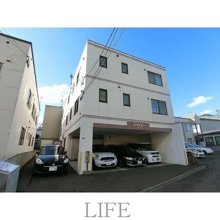 ロイヤルビュー平岸外観写真