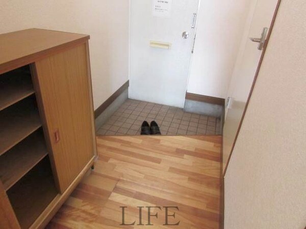 玄関(広め玄関)