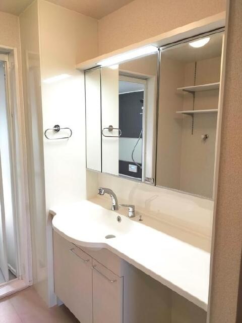 物件内観写真9　(洗髪洗面化粧台)