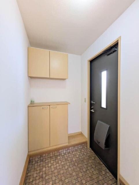 物件内観写真10　(シューズボックス完備)