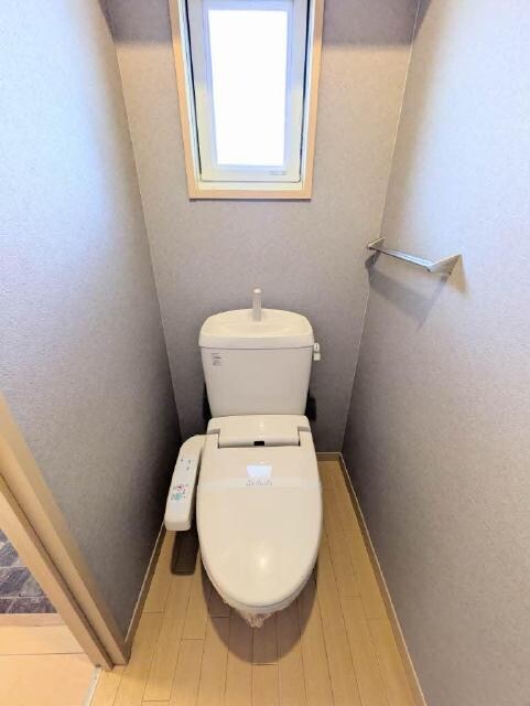 物件内観写真6　(温水洗浄便座)