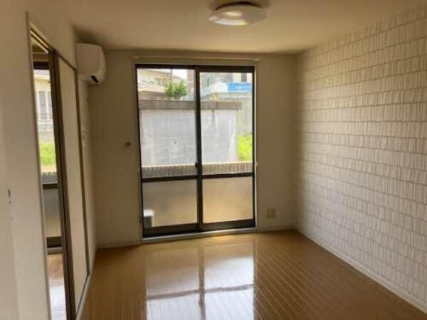 居室(洋室　5.9帖)