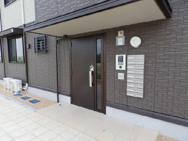 物件内観写真16　(オートロックエントランス)