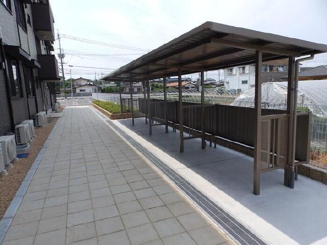 物件内観写真17　(駐輪場)