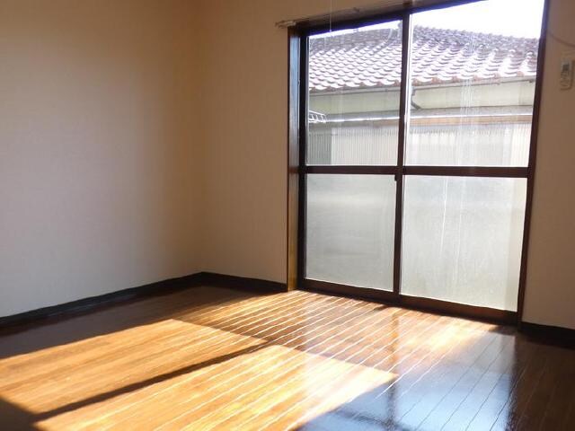 物件内観写真3　(居室)