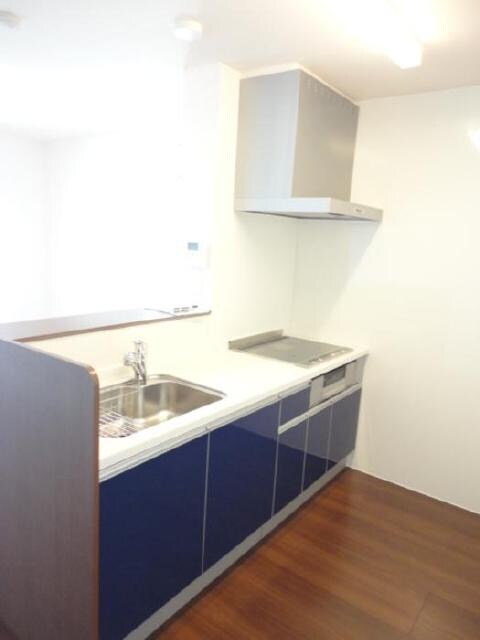 物件内観写真5　(対面式システムキッチン)