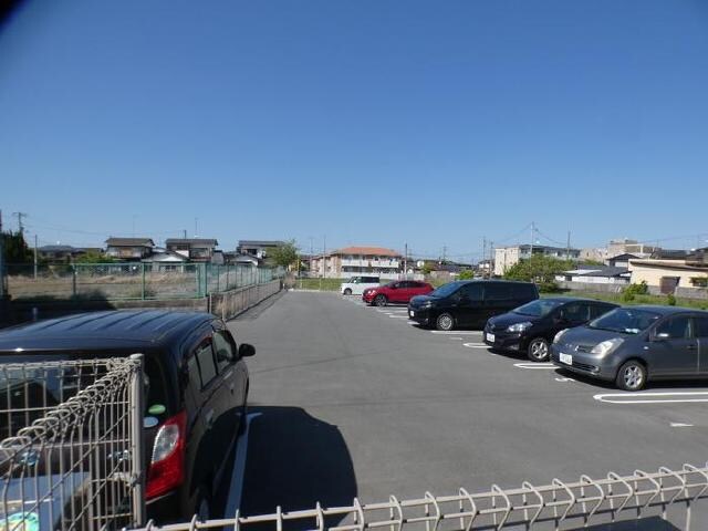 物件内観写真15　(駐車場)