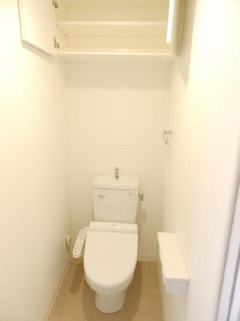 物件内観写真9　(温水洗浄暖房便座)