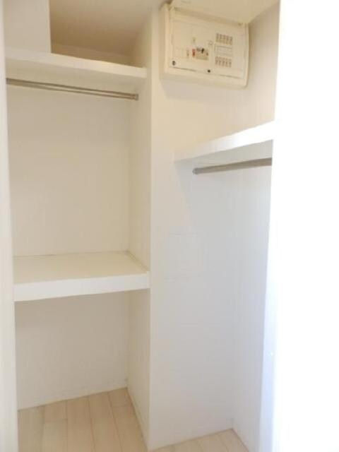 物件内観写真10　(ウォークインクローゼット)