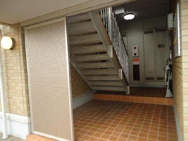 物件内観写真16　(エントランス)