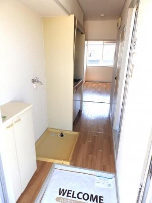 居室(玄関　シューズボックス完備)