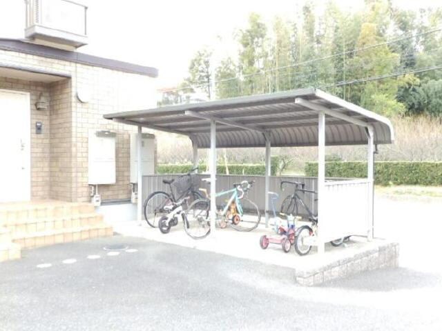 物件内観写真16　(駐輪場)