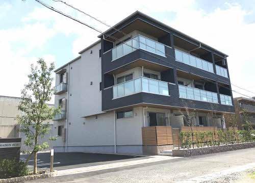 シャーメゾン　ブラウ