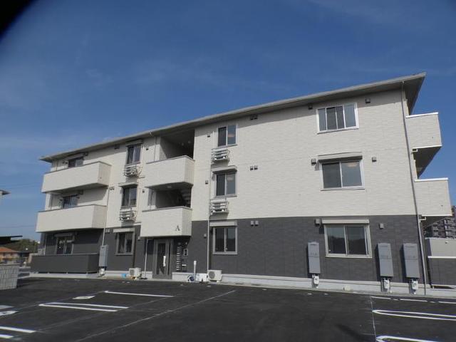 ブランネ―ジュ中川　A棟