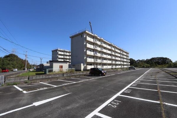 居室(駐車場)