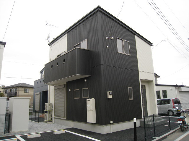 エブリィタウン D棟