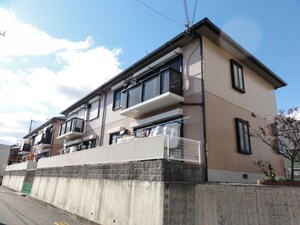 リトルフィールドE棟外観写真