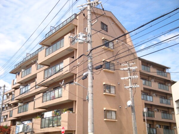 外観(落ち着いた雰囲気の外観です)