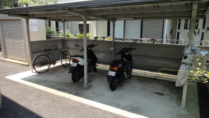 物件内観写真14　(駐輪場)