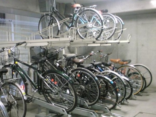 敷地内/建物