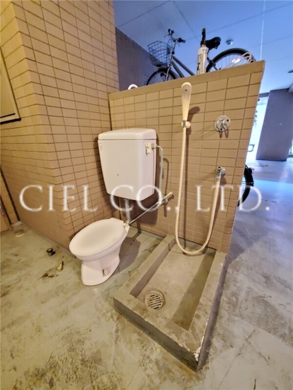 敷地内/建物