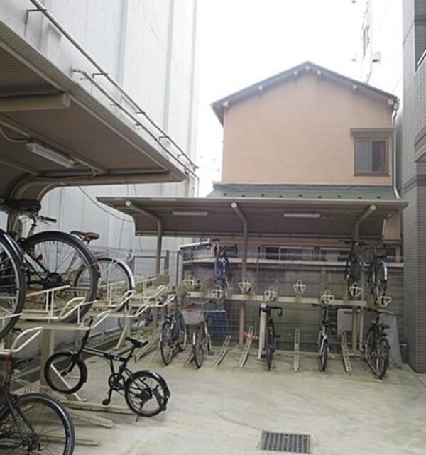 敷地内/建物