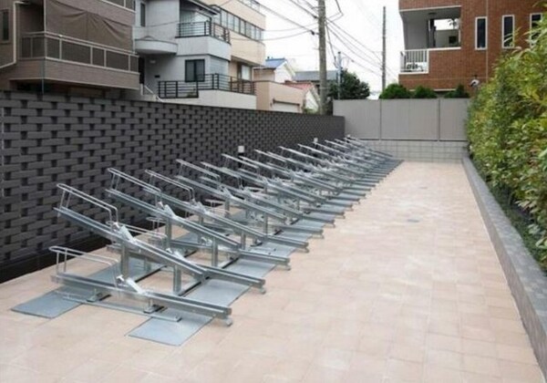 敷地内/建物