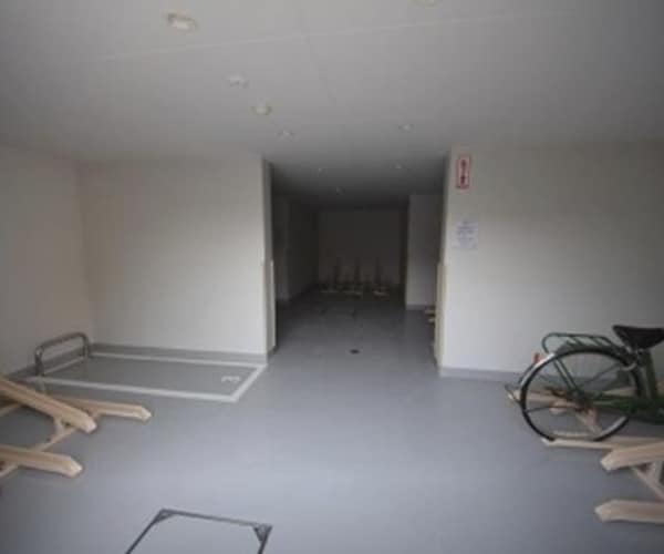敷地内/建物