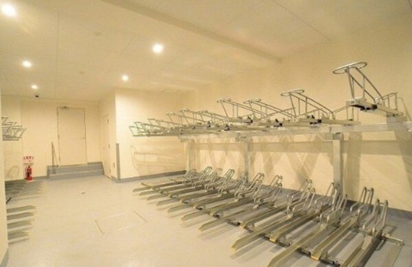 敷地内/建物
