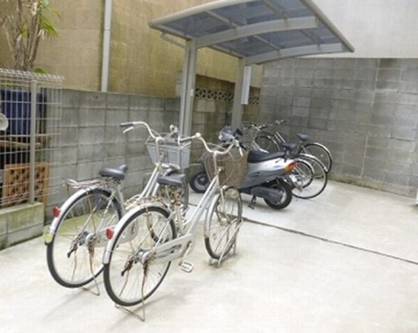 敷地内/建物
