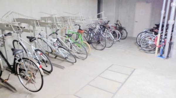 敷地内/建物