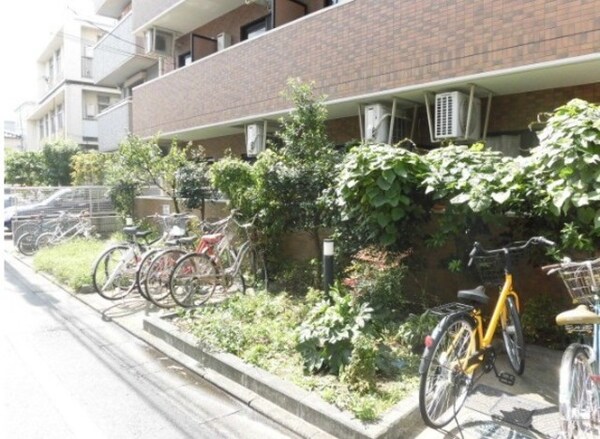 敷地内/建物