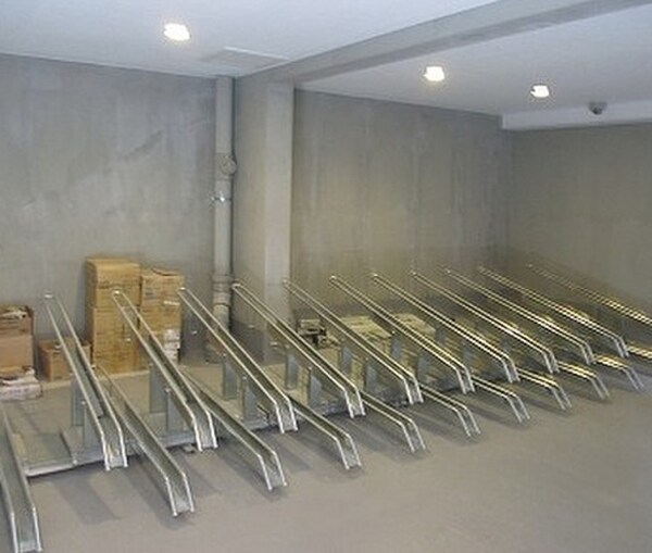 敷地内/建物