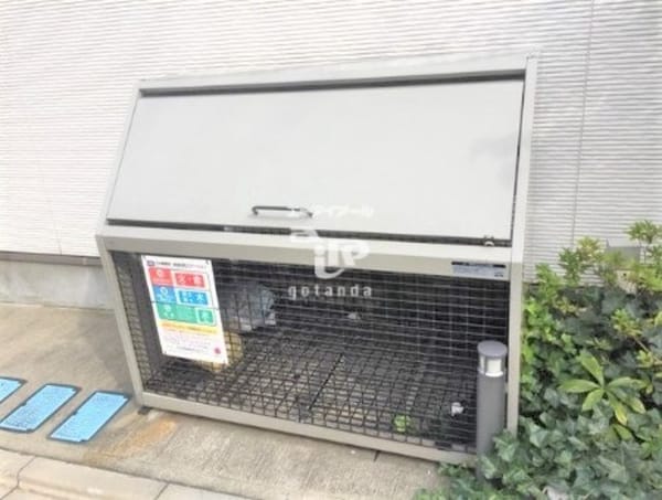 敷地内/建物