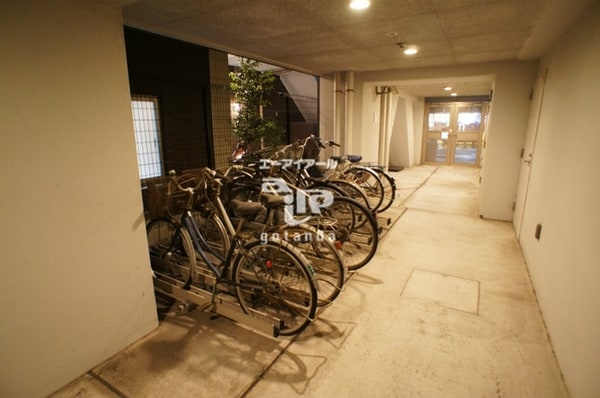 敷地内/建物