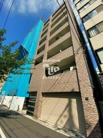 京急本線・久里浜線 大森海岸駅 8階建 築13年の外観写真