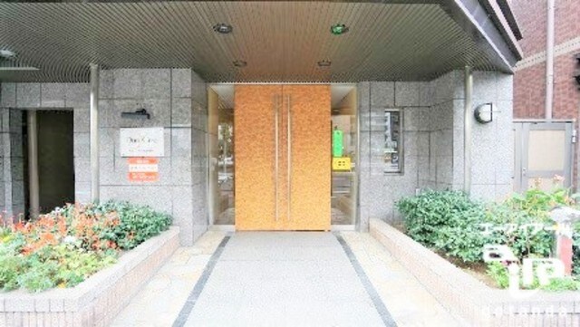 五反田駅 徒歩12分 3階のエントランス