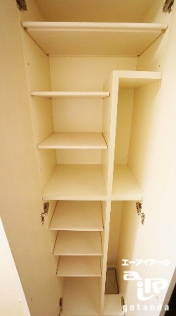 五反田駅 徒歩12分 3階の玄関