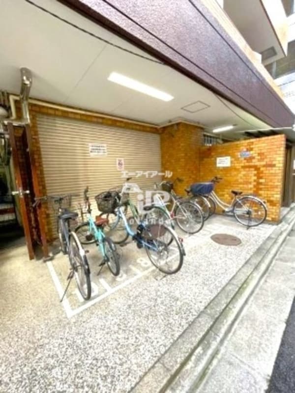 敷地内/建物